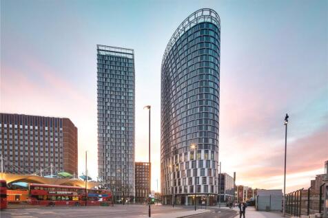 Enviably located on the eighth floor of one of Stratford's most prestigious developments is this superb one double bedroom apartment. Beautifully presented throughout, the property consists of one exc