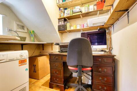 Utility Room/Office/Pantry