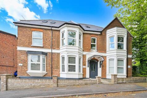 Flat 3 25A Vaughan Road-14.jpg