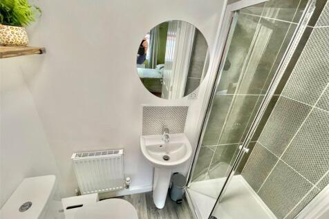 En Suite Shower Room