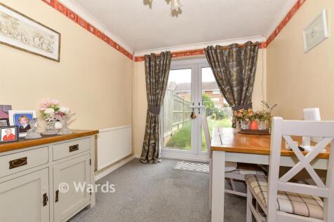 Lounge/ Dining Room
