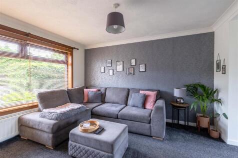 27 Huntingtower Road, Perth-15.jpg