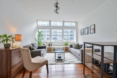 ZERO DEPOSIT AVAILABLE. LONG LET. Set on the 2nd floor, this 2 bedroom flat boasts stylish interiors including a large reception room, an open-plan contemporary kitchen and 2 good-sized bedrooms.