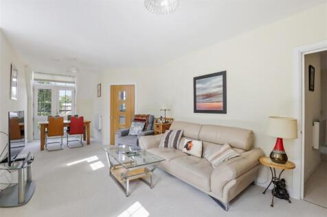 08-baffCT_MCSR_Flat 58 Watson Place_41 (1).JPG