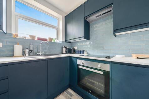 1312210-11-685927...