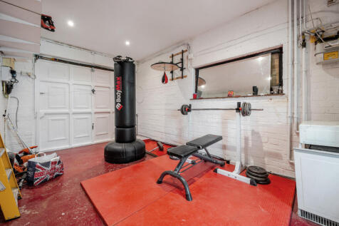 1327505-8-6877b8d...