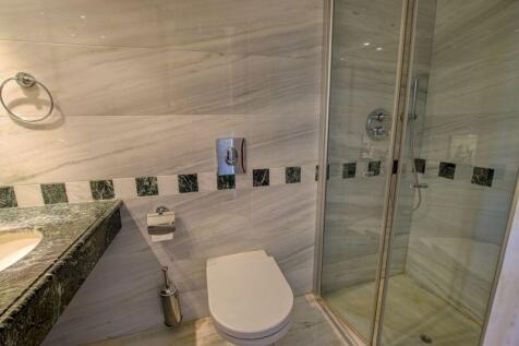 Bedroom Two En-suite