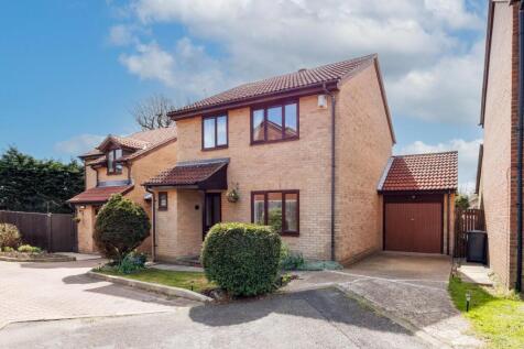 17 Coldharbour Close Crowborough TN6 1EU _ Roots P