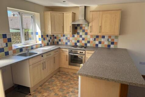 kitchen 2.jpg