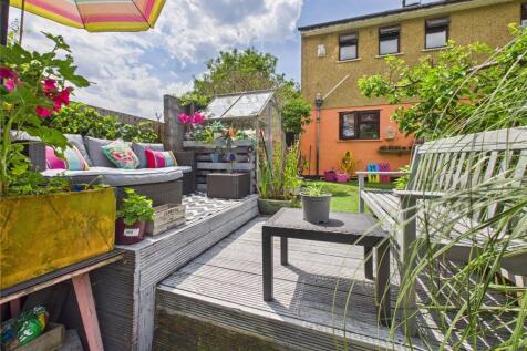 This well-proportioned three-bedroom semi-detached home offers spacious and versatile accommodation throughout, making it an ideal purchase for first-time buyers, growing families, or investors.