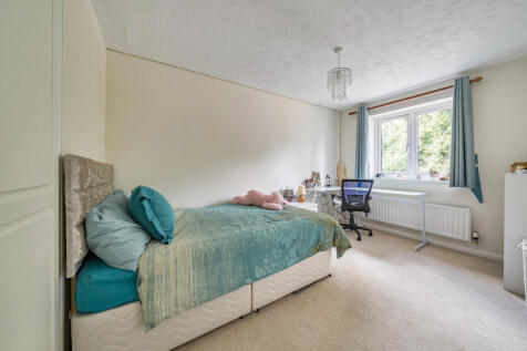 1315362-17-685c04...