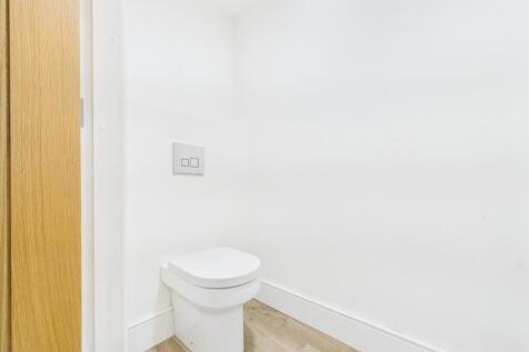 CAM03810G0-PR0289-STILL005.jpg