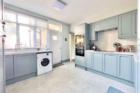 Breakfast kitchen view 2