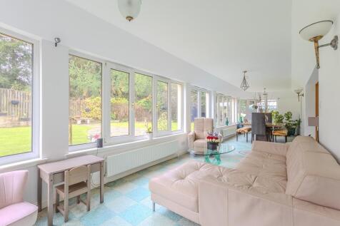 7 bed, 6 bath Detached Villa in Glasgow - Photo 18