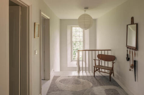 296411 - JAYS 2-15.jpg