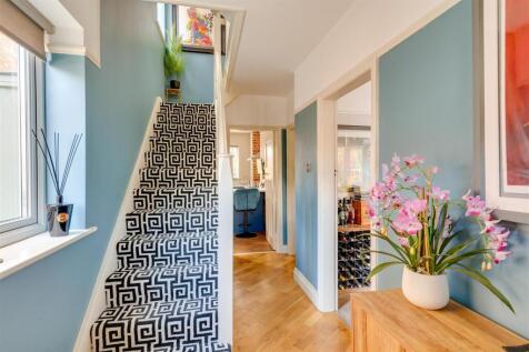 9 earls close-3.jpg