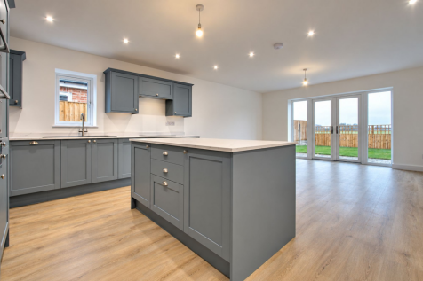 Lounge/Kitchen