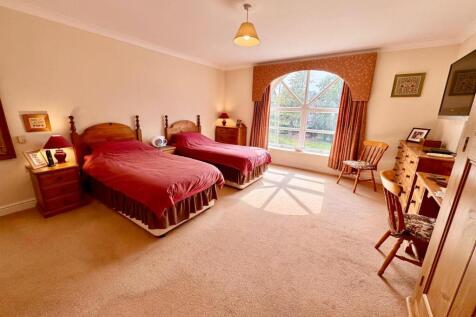 PHOTO-2025-08-12-06-55-38 (2).jpg