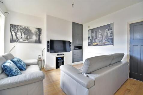 3 bed, 1 bath Semi-Detached in Manchester - Photo 12