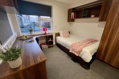 PEN BED LIGHT PINK 1 LANDSCAPE LARGE.jpg