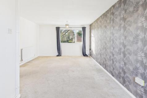 CAM02519G0-PR0369-STILL004