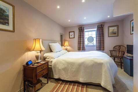 30 Annex Bedroom .jpg