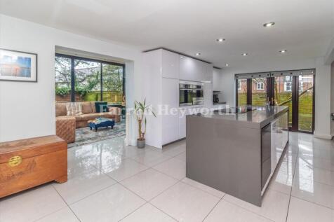 Kitchen image 4