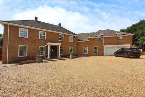 6 Bedroom Detached in PE7 3PB