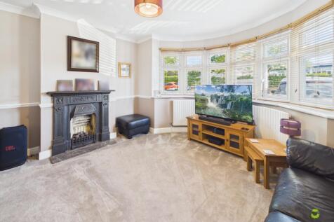 Presented by Clinton at EweMove Bexleyheath and Da