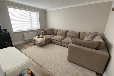 79 Shelduck Avenue - Lounge.png