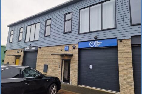 Light Industrial to rent in keighley