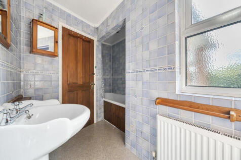 1340384-11-689db3...