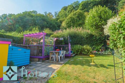 23 Underhill Crescent, Knighton-17.jpg