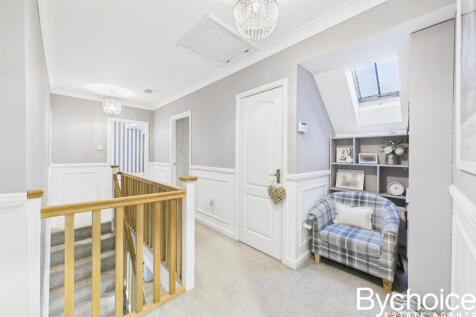 CAM05454G0-PR0070-STILL037