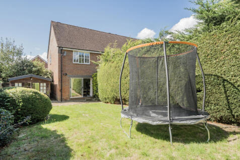 1347991-10-68bed5...