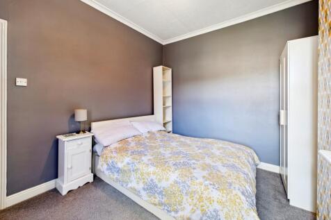 CAM05192G0-PR0144-STILL029