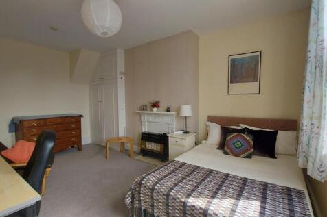 thumbnail_Room 7 Photo 4.jpg