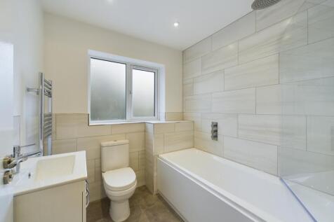 CAM02023G0-PR0118-STILL032