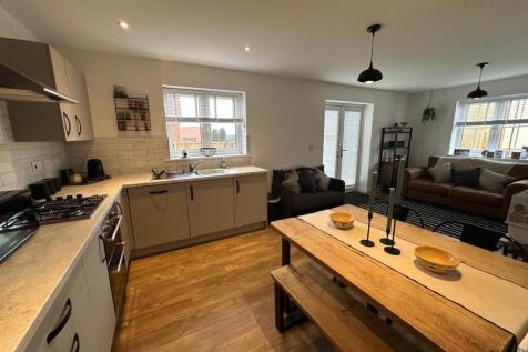 Kitchen/Diner and Family Room