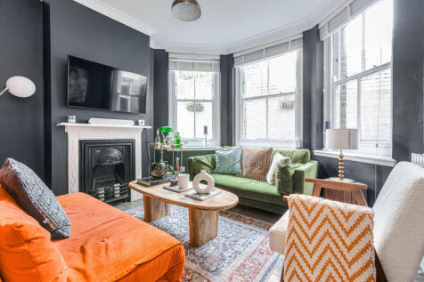 Snug/ Second Bedroom