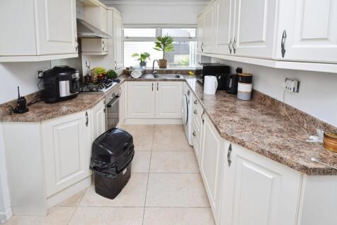 0ea4b7ed-Kitchen