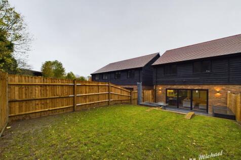 CAM02773G0-PR0024-STILL006