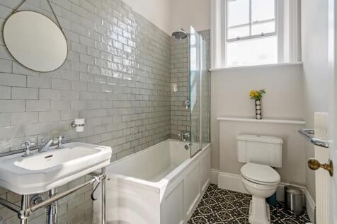 75862_Flat 5, Pixham Firs, Pixham Lane (24).jpg