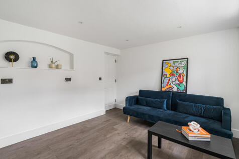 Reception/Kitchen