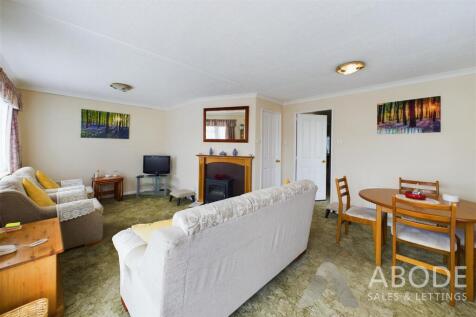 CAM04151G0-PR0057-STILL009.jpg