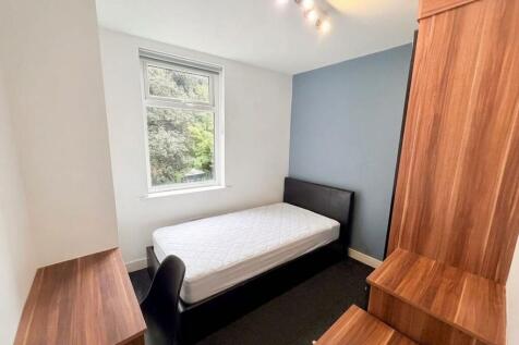 1 Bedroom House in M7 2HR
