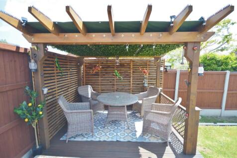 ALTERNATIVE VIEW OF OUTSIDE - REAR