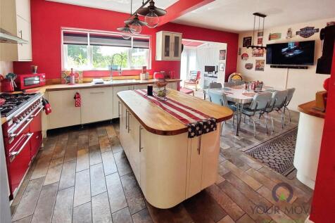 Open Plan Kitchen 2