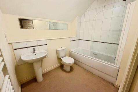Family Bathroom.jpeg