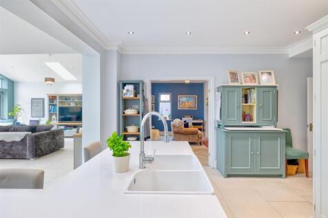 25 Church Street, Belton